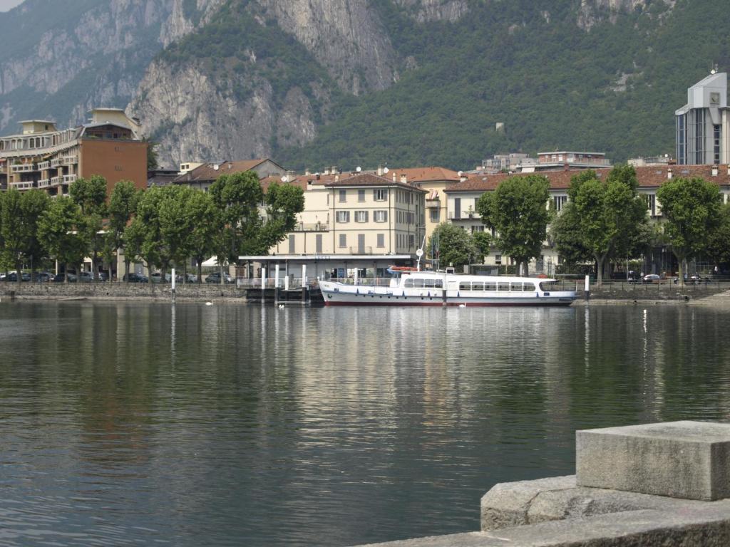 Hotel Alberi Lecco Bagian luar foto