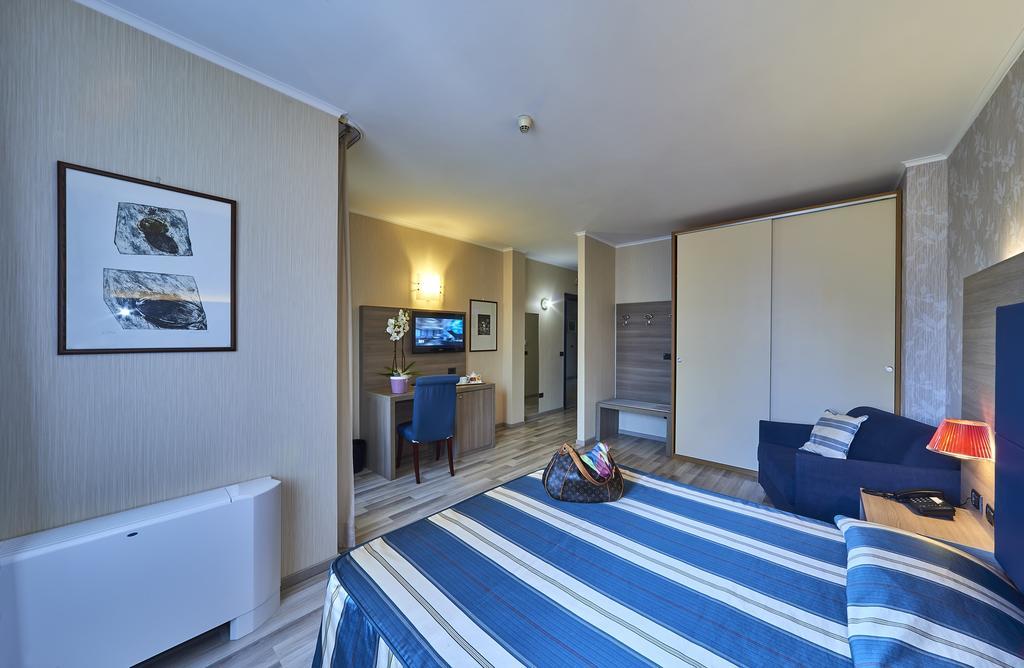 Hotel Alberi Lecco Bagian luar foto