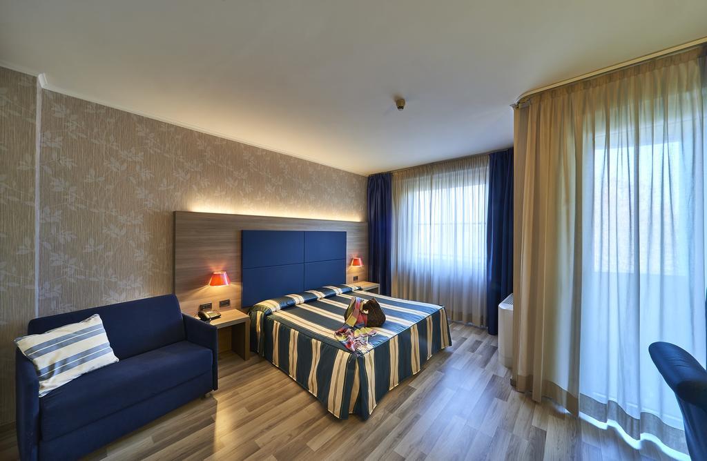 Hotel Alberi Lecco Bagian luar foto